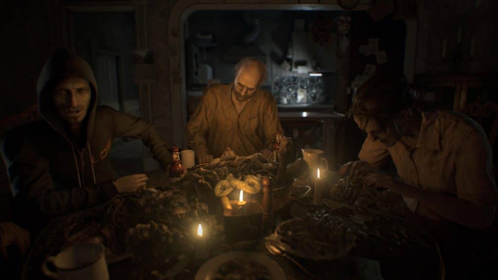Imagem traz cena de Resident Evil 7 em que protagonista senta à mesa com a família Baker.