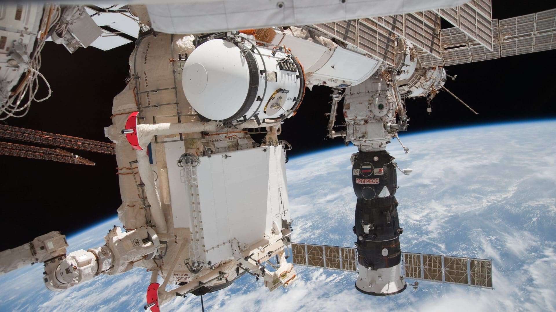 STS-132_ISS-23_Rassvet_Pirs_and_Progress_M-05M-1920x1080