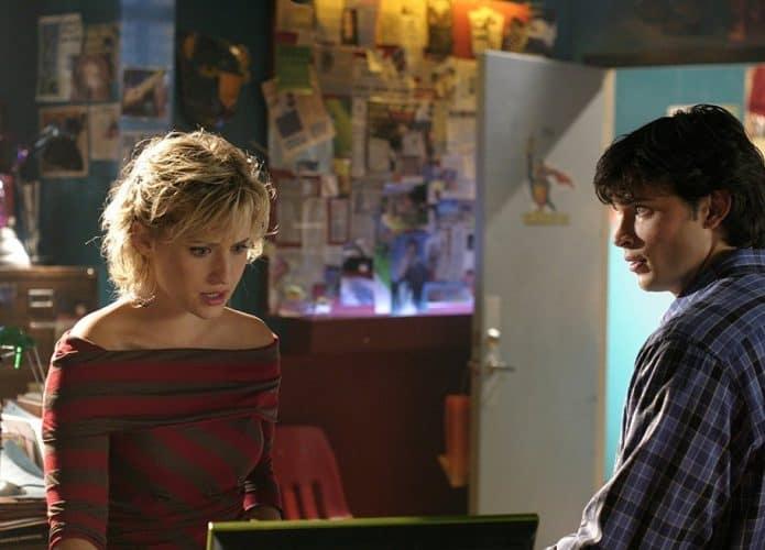 Allison Mack e Tom Welling em cena de 'Smallville'. Imagem: The CW Television Network/Divulgação