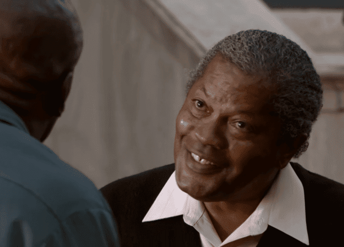 Clarence Williams III, de ‘Todo Mundo Odeia o Chris’ morre aos 81 anos de câncer. Imagem: CBS/Reprodução