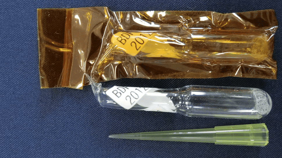 Imagem mostra frascos contendo esperma congelado de ratos, que foram enviados à ISS para medir a "radiação espacial" e seu impacto em materiais genéticos