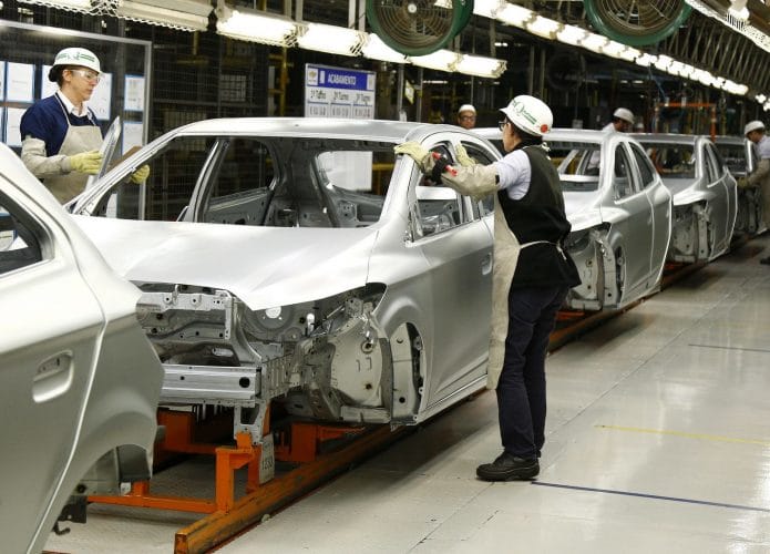 Fábrica da Chevrolet em Gravataí (RS); semicondutores afetam produção de carros. Imagem: Divulgação/GM