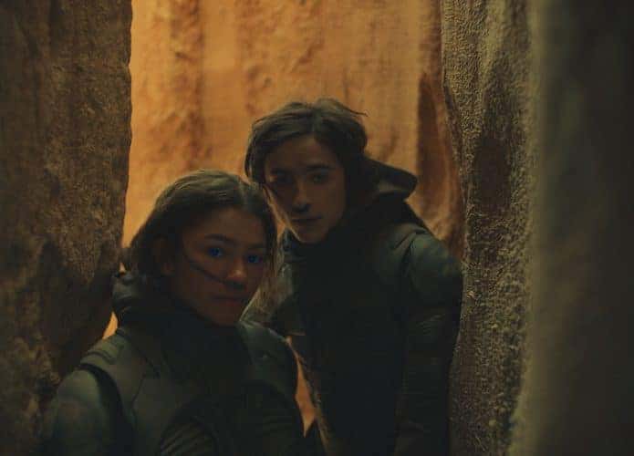 Zendaya como Chani e Timothée Chalamet como Paul Atreides em 'Duna'. Imagem: Warner Bros. Pictures/Legendary Pictures
