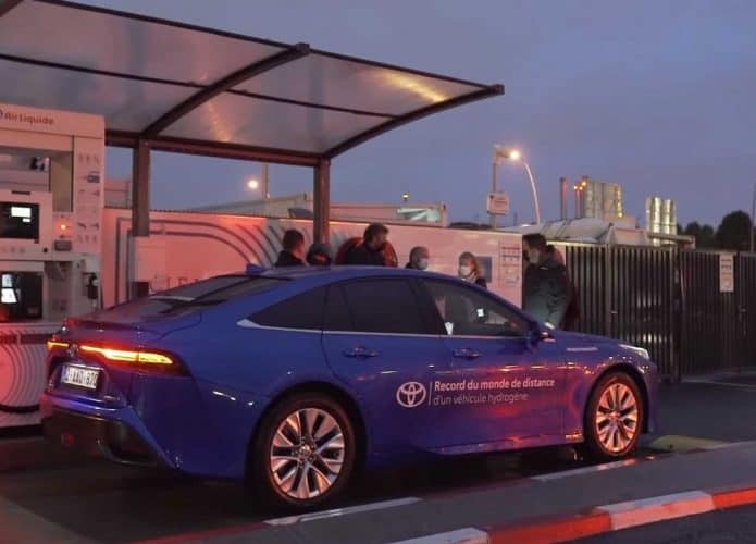Toyota Mirai bate recorde: 1.000 km com um tanque de hidrogênio. Imagem: Divulgação