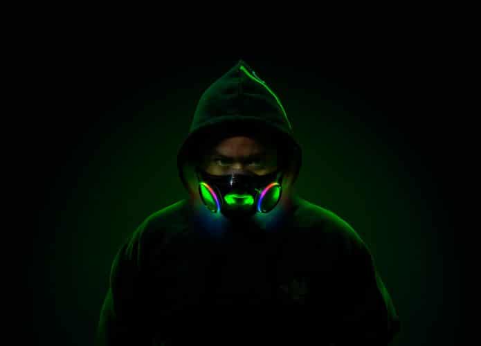 Máscara gamer anti-covid da Razer já tem previsão de lançamento