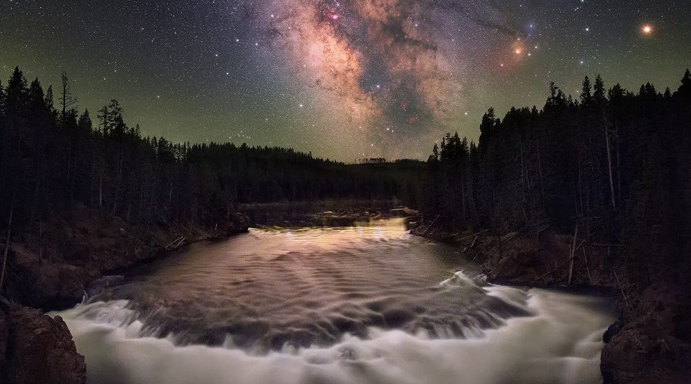 Foto tirada no Yellowstone National Park, nos Estados Unidos, em junho de 2016