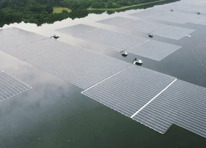 singapura usina solar flutuante