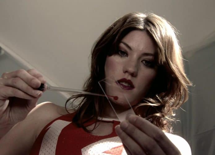 Jennifer Carpenter interpretando Deb Morgan