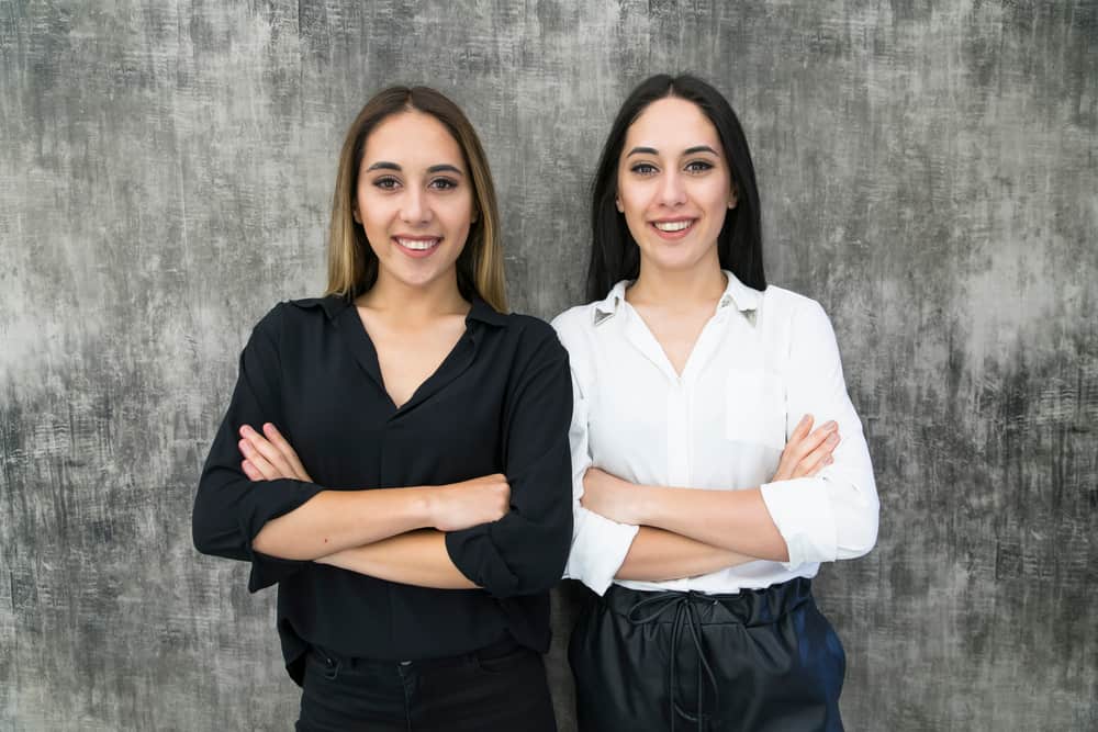 Duas irmãs gêmeas