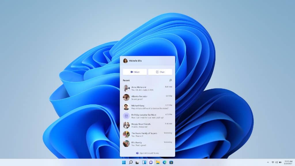 Imagem mostra captura de tela de nova versão de testes do Windows 11, que já tem integração com o Teams