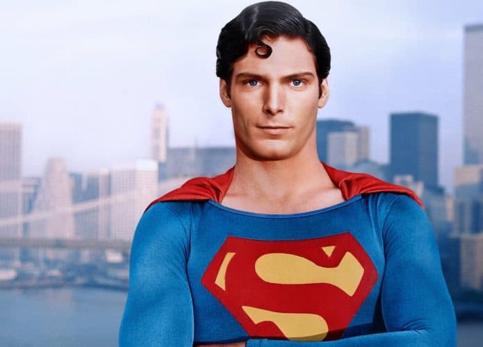 Christopher Reeve caracterizado como Superman no filme de 1978