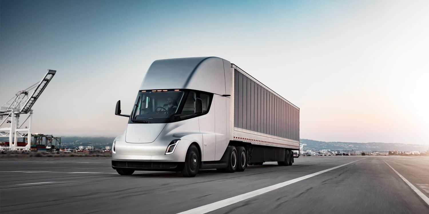 Caminhão elétrico Tesla Semi ganha data de entrega; Pepsi será a primeira a receber o veículo