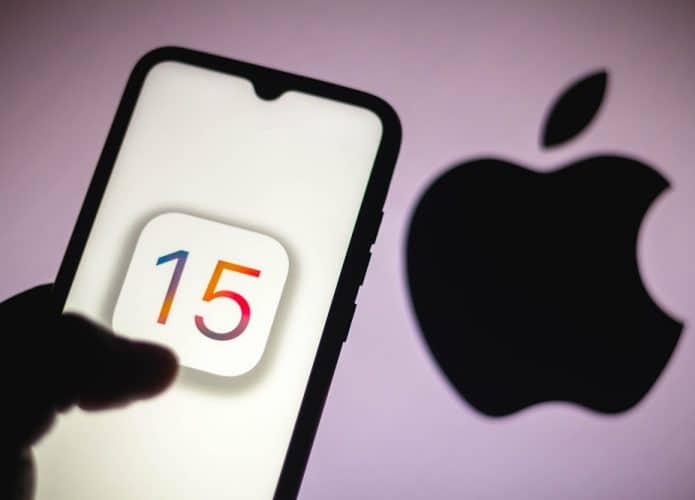 iOS 15 Apple. Imagem: Shutterstock