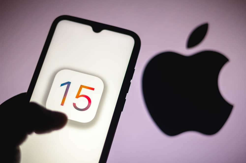 iOS 15 Apple. Imagem: Shutterstock