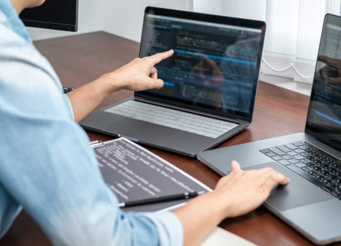 programador-de-software-695x500