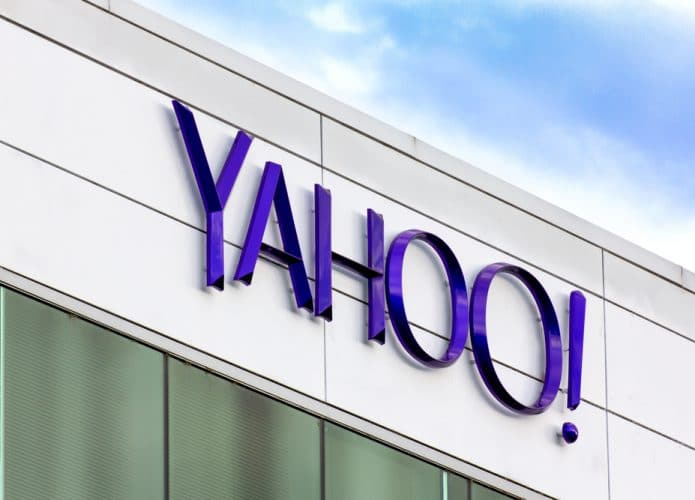 Fachada da empresa com o logo do Yahoo