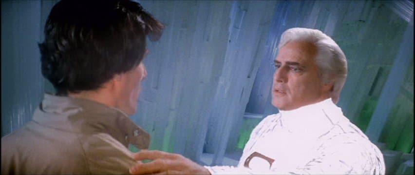 Christopher Reeve e Marlon Brando em cena de Superman 2