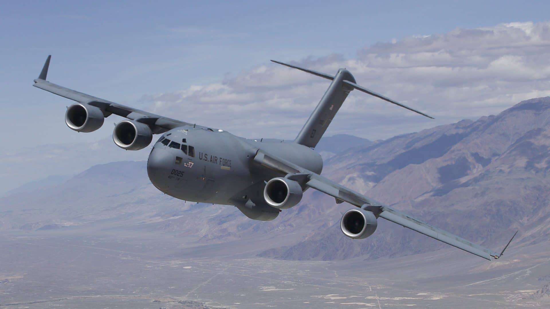 Avião cargueiro C-17