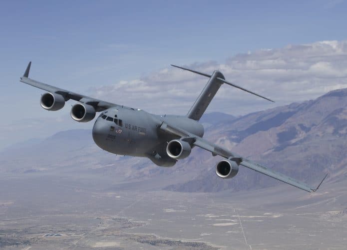 Avião cargueiro C-17