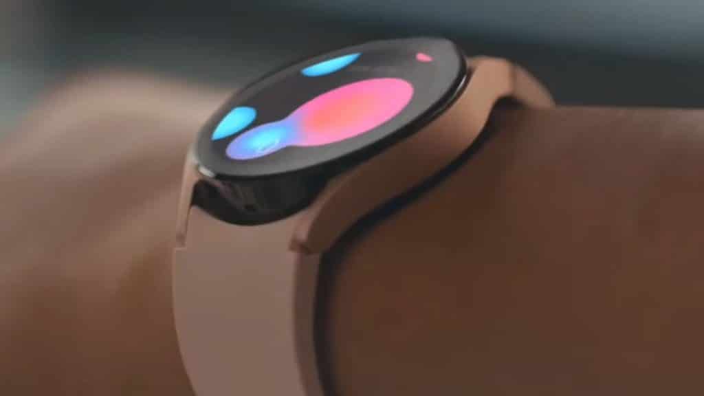 Imagem mostra o Galaxy Watch 4, novo smartwatch da Samsung