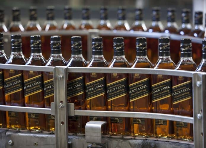 Produção de whisky Johnnie Walker na Escócia