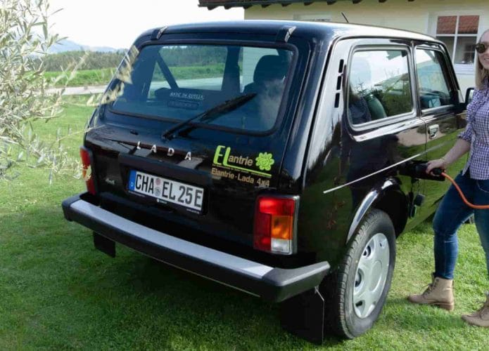 Lada Niva modificado pela Elantrie
