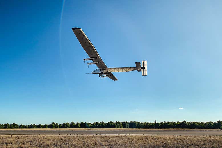 Aeronave movida a energia solar