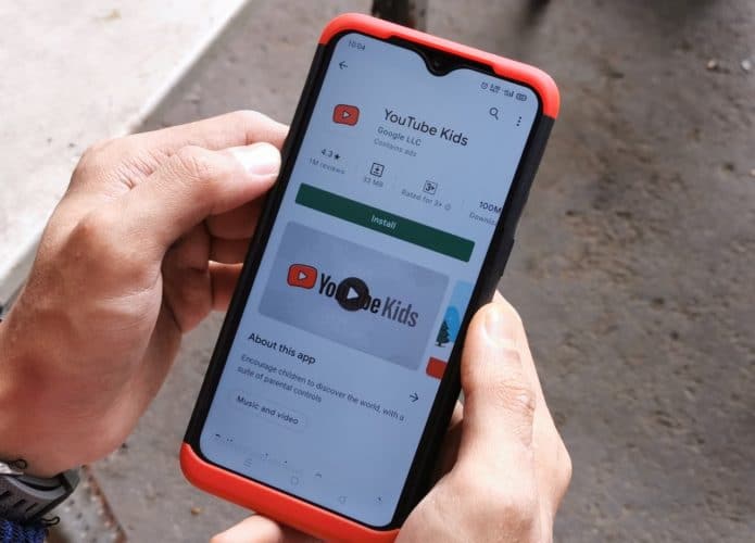 Aplicativo do YouTube Kids em celular Android