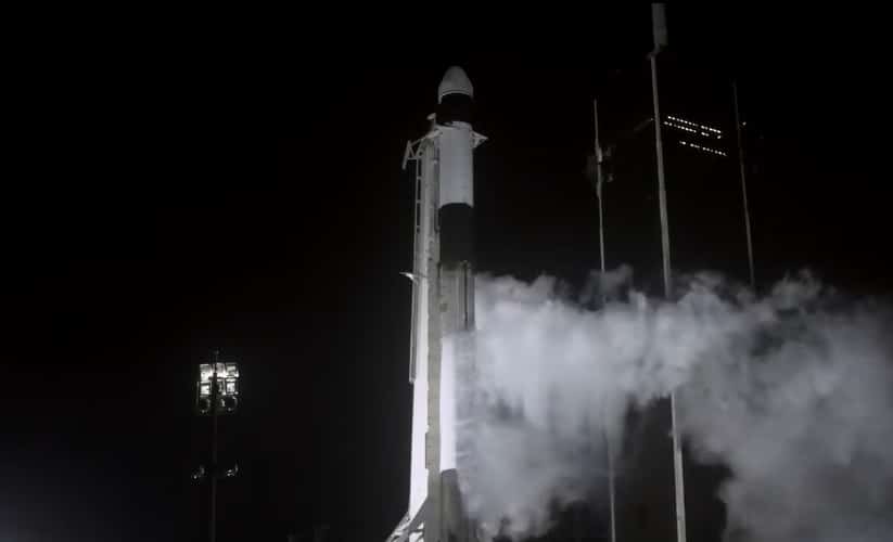Foguete Falcon no lançamento da cápsula Dragon, da SpaceX, pela Nasa
