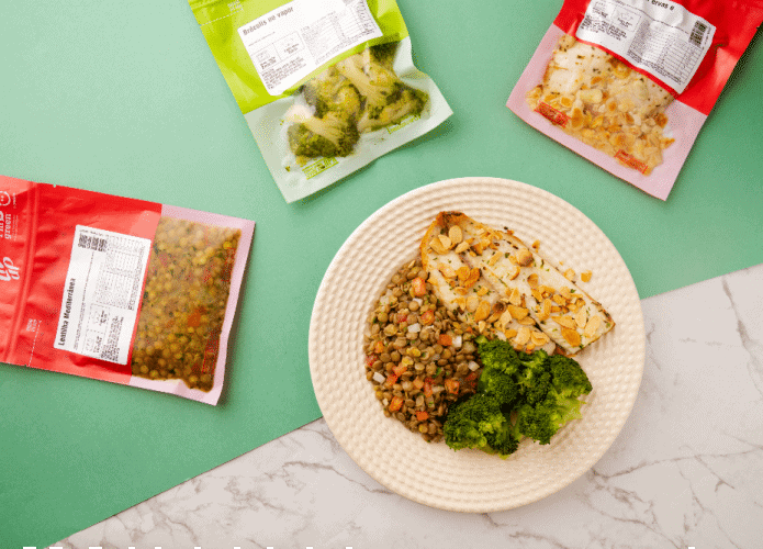 Imagem mostra embalagens de comidas congeladas da startup Liv Up