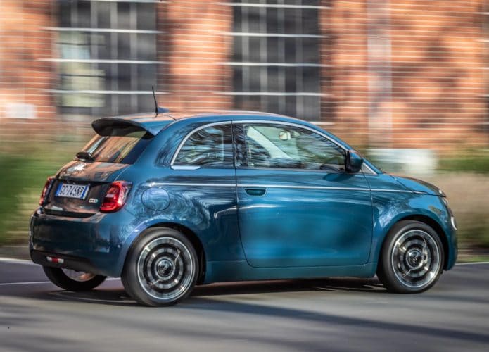fiat_500_787_01fe007312af0dcd-695x500