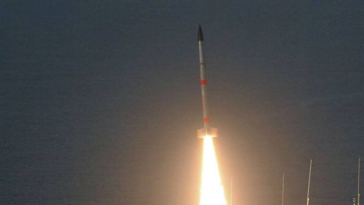 Foguete lançado pela agência espacial japonesa, com novo tipo de mtoor