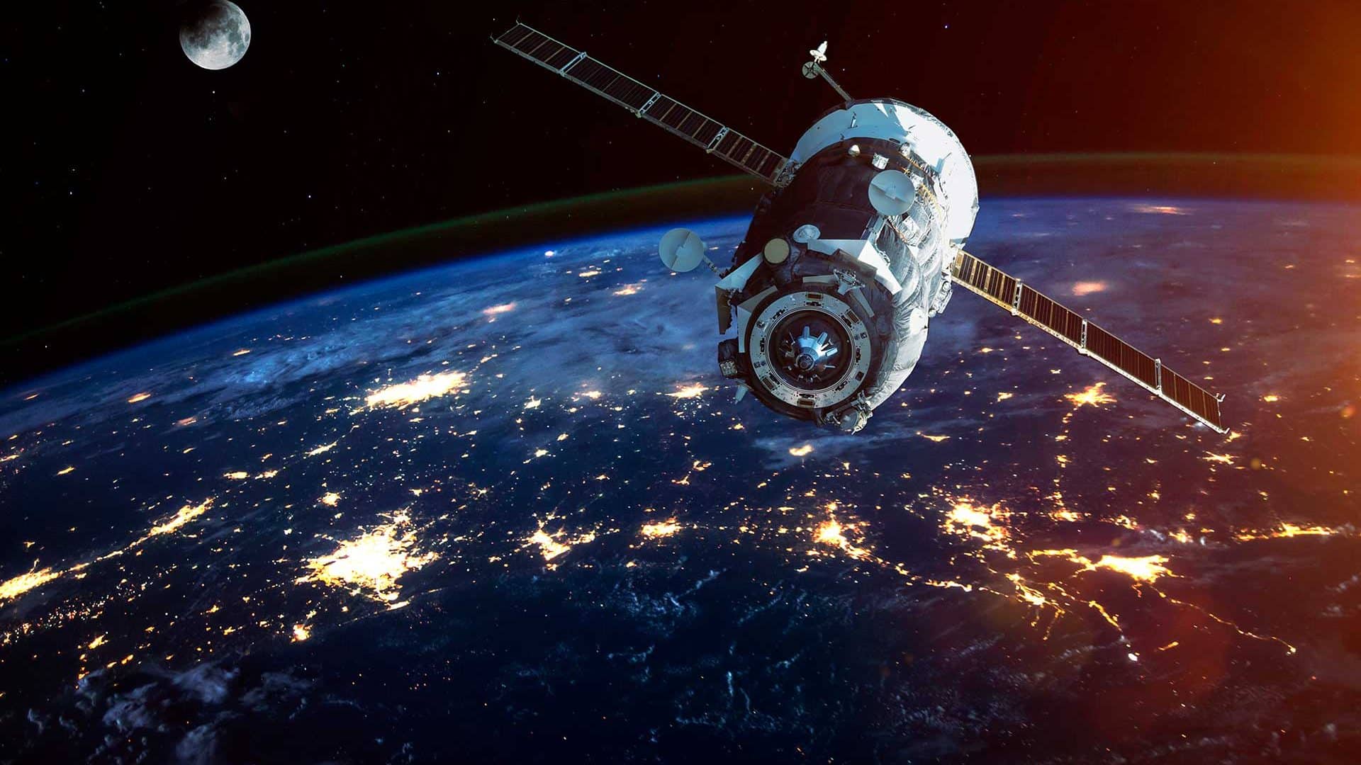 iPhone 13 pode ter ligações via satelite. Imagem: Vadim Sadovski/Shutterstock