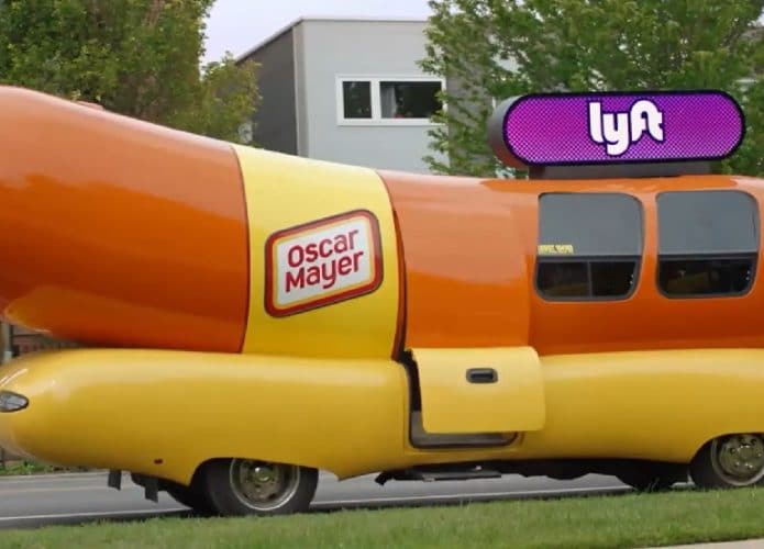 Wienermobile fabricado pela Oscar Mayer (ou o 