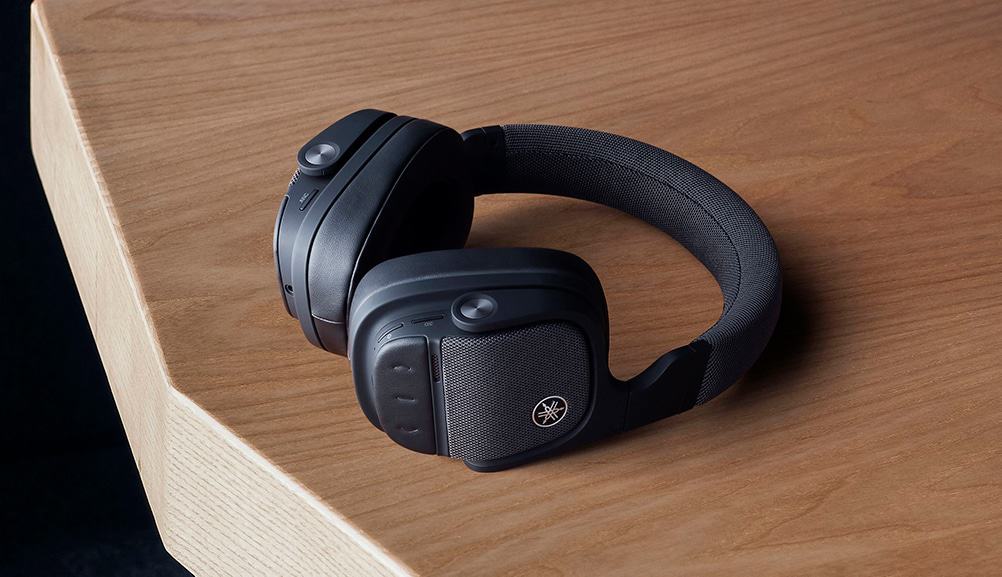 Yamaha começa a vender fones com som espacial e cancelamento ativo de ruídos