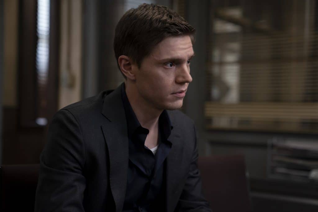 Evan Peters, como Detetive Colin Zabel (‘Mare Of Easttown’)