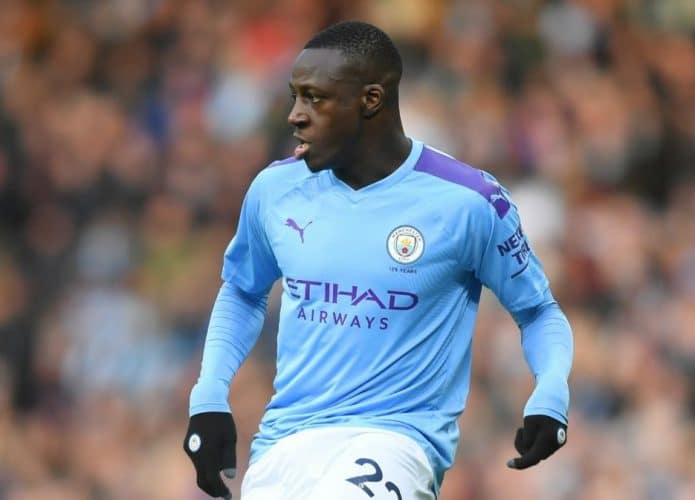 Benjamin Mendy, do Manchester City, foi removido do 'FIFA 22' após ser preso acusado de estupro