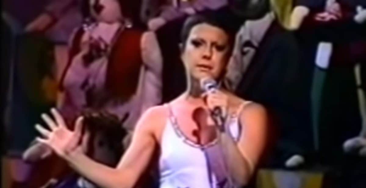 Elis Regina cantando 'Como Nossos Pais'