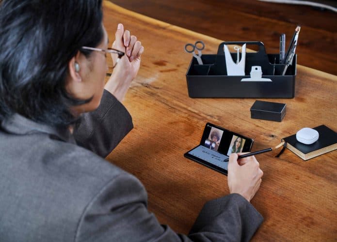 Galaxy Z Fold 3 (Imagem: divulgação/Samsung)