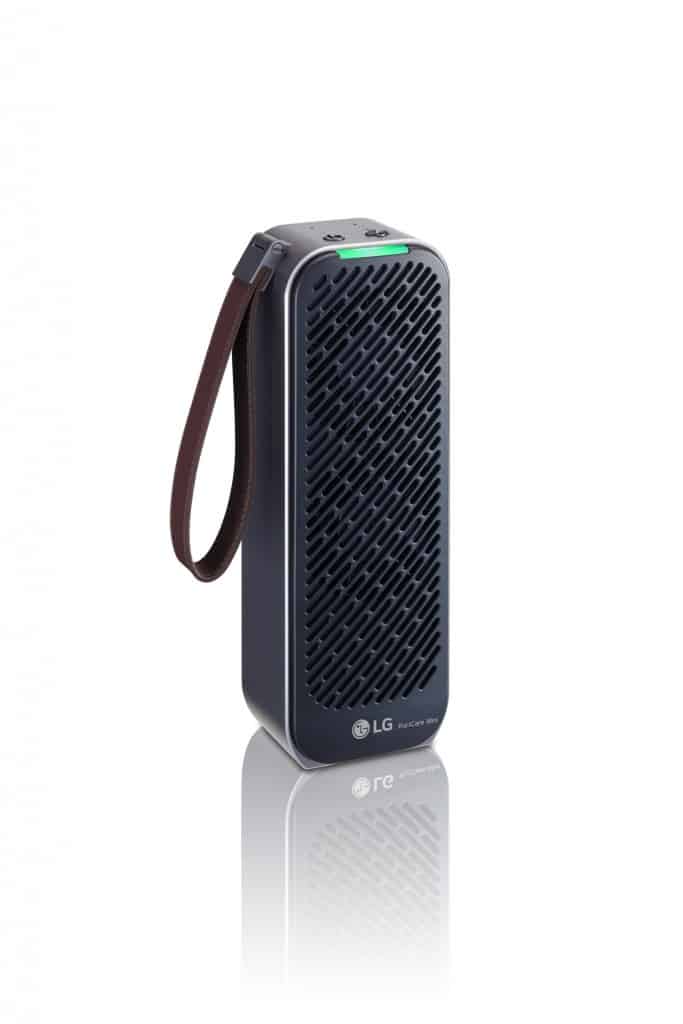 LG PuriCare Mini é purificador de Ar do tamanho de uma powerbank. Imagem: LG/Divulgação