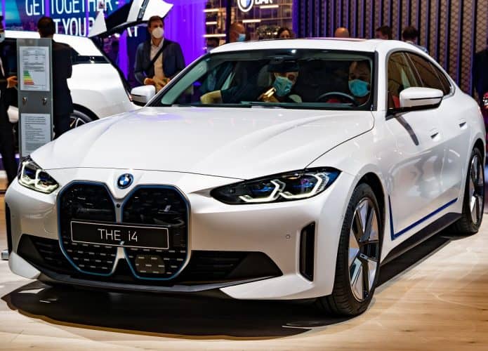 BMW i4 no Salão de Munique