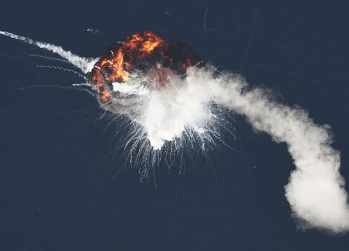 firefly-explosao-695x500