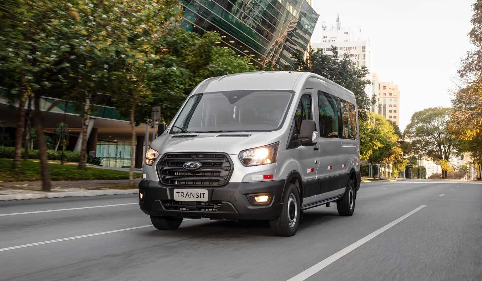 Ford Transit retorna ao Brasil após 7 anos