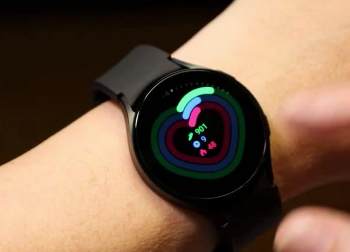 Galaxy Watch 4 com Wear OS 3 (Imagem: Mario Kurth/Olhar Digital)