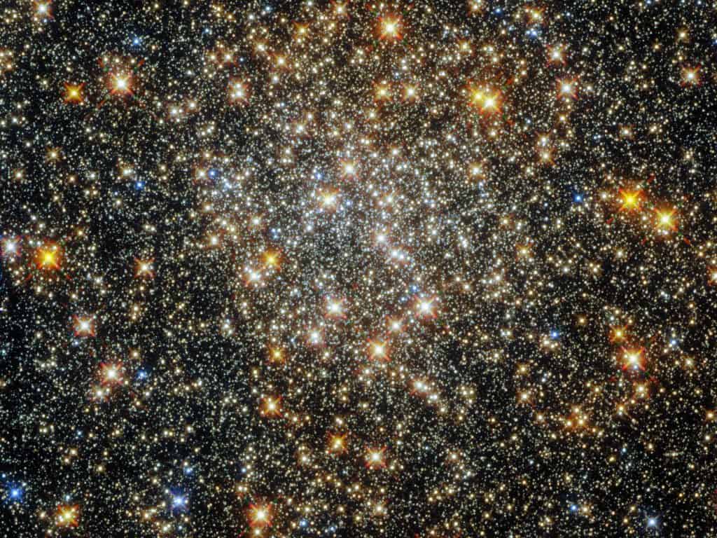 Imagem feita pelo Hubble do aglomerado estelar Palomar 6