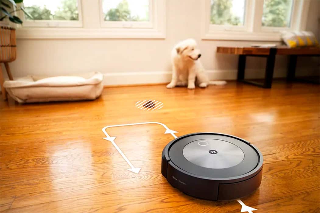 Roomba anuncia robô que utiliza IA para desviar dos 'presentes' deixados pelo seu pet. Imagem: Roomba iRobot