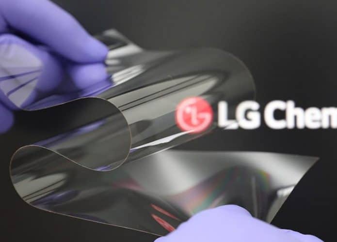 Tela flexível da LG (Imagem: divulgação/LG Chem)
