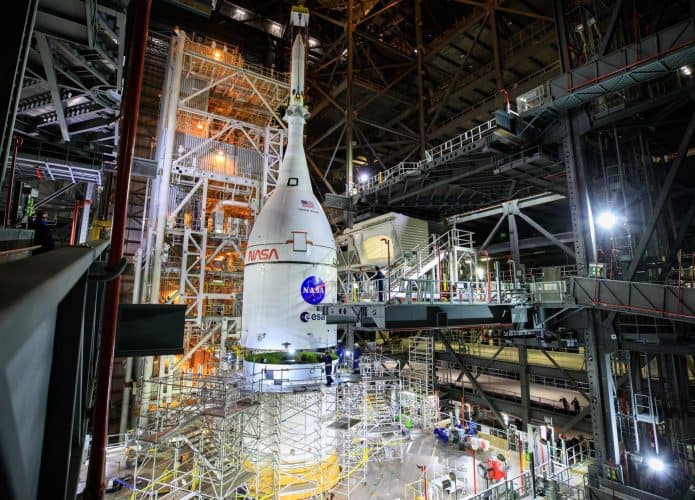 KSC-20211020-PH-FMX01_0216large-695x500