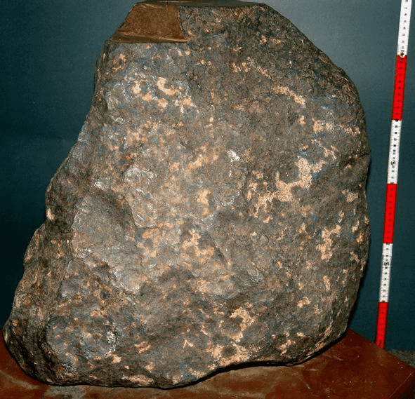 Meteorito Sanclerlândia encontrado em 5 de outubro de 1971