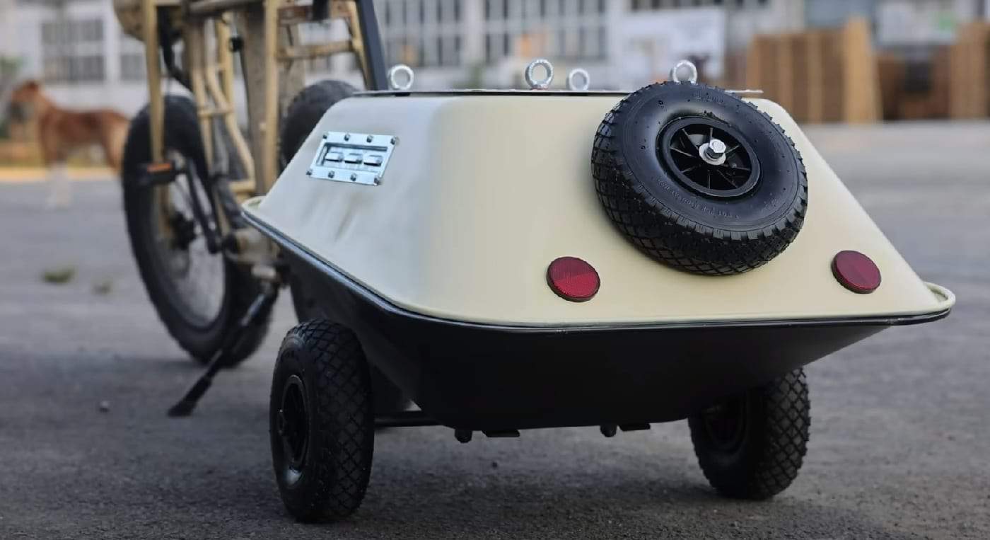 Reboque para e-bike feito com carrinho de mão